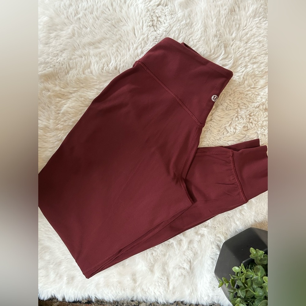 Lululemon Align Jogger 28” in Red Merlot Size 4